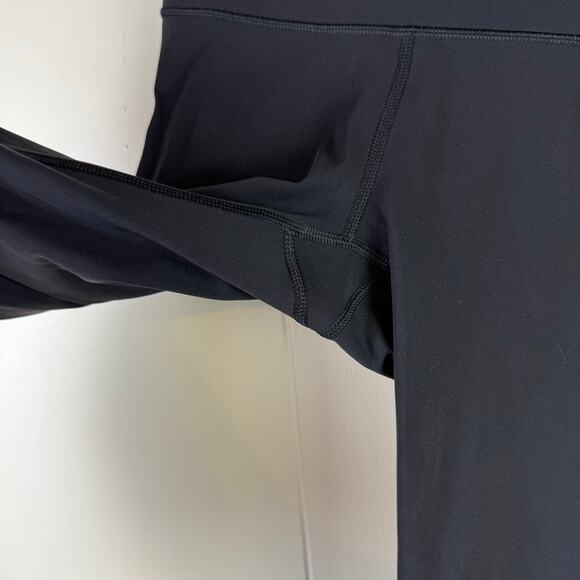 Lululemon Wunder Under Crop *Full on Luxtreme 21” size 4 Black - Picture 4 of 7
